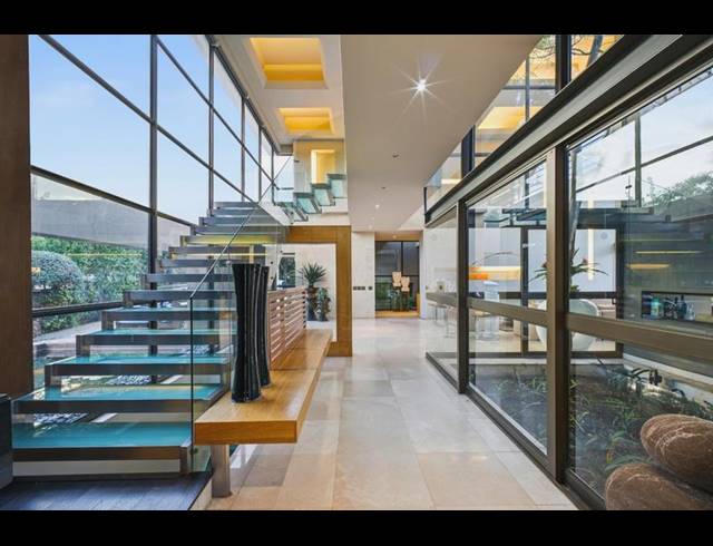 5 BEDROOM HOUSE FOR SALE IN BRYANSTON